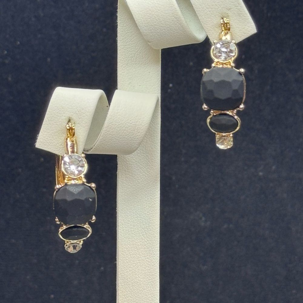 NWT Isaac Mizrahi Gold Tone Matte Black Crystal Hoop Earrings 1"